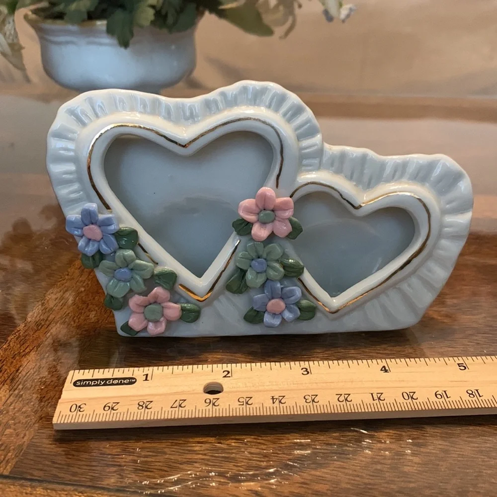 Photo Frame Dimensional Ceramic Heart shaped floral 2 Picture Flower Design